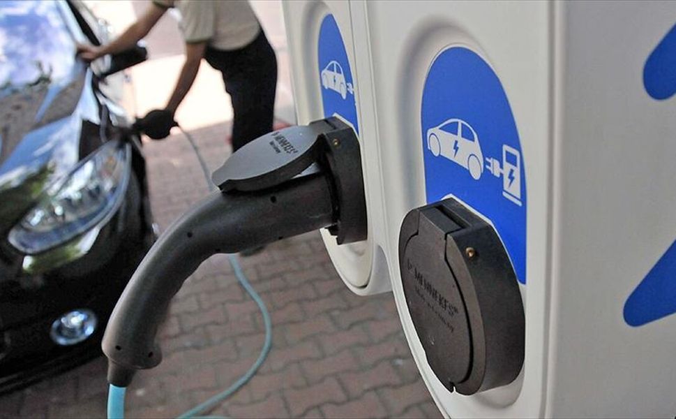 AB'de elektrikli otomobil satışları 1 yılda yüzde 40'tan fazla arttı
