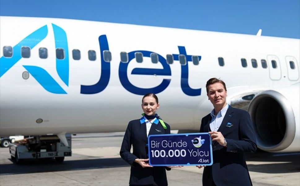 AJet, dün 101 bin 545 kişiyi taşıyarak günlük yolcu rekoru kırdı
