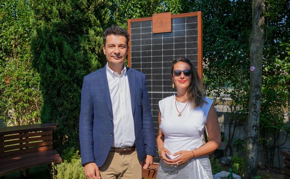 Avrasya Tüneli Güneş Enerjisi Santrali'nde zarar gören güneş paneli sanat eserine dönüştü
