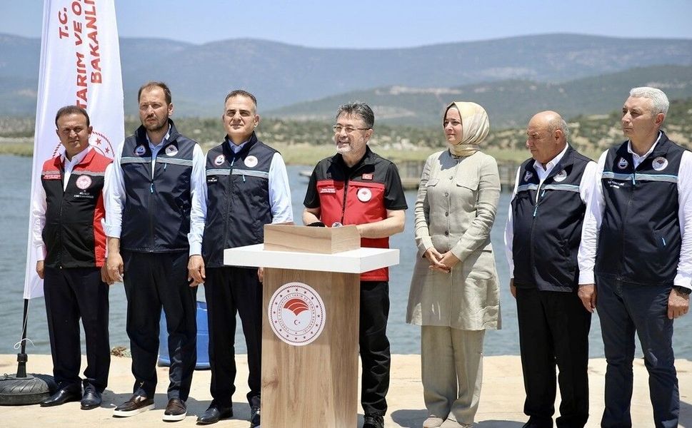 Bakan Yumaklı: Türkiye 2025 yılında yaptığı su ürünleri ihracatıyla yaklaşık 2,3 milyar dolarlık rakama ulaştı