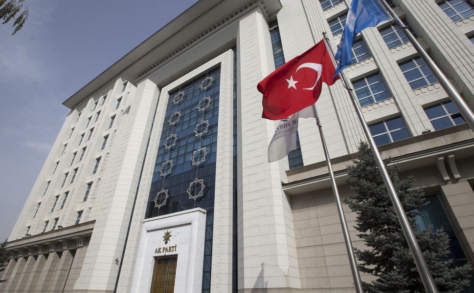 Çeyrek asrı geride bırakan AK Parti, yeni yaşını kutlamaya hazırlanıyor