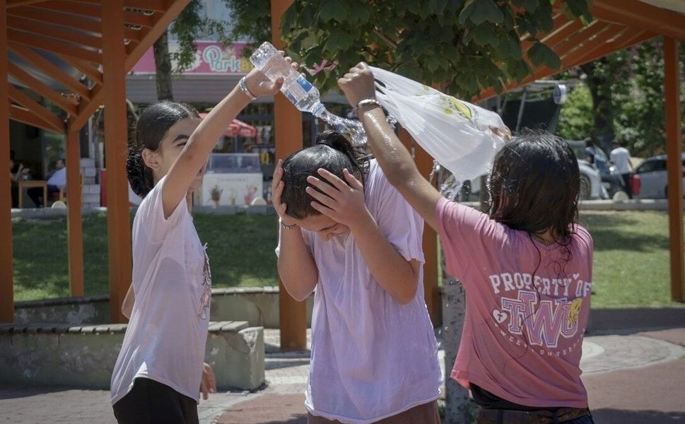 Gaziantep ve Malatya'da sıcak hava etkili oluyor