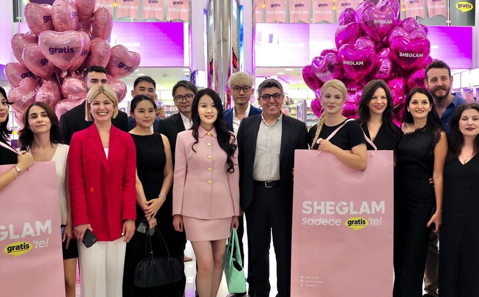 Gratis, küresel makyaj markası Sheglam'ı Türkiye'ye getirdi