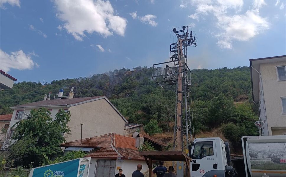 GÜNCELLEME - Kastamonu'da çıkan orman yangını söndürüldü