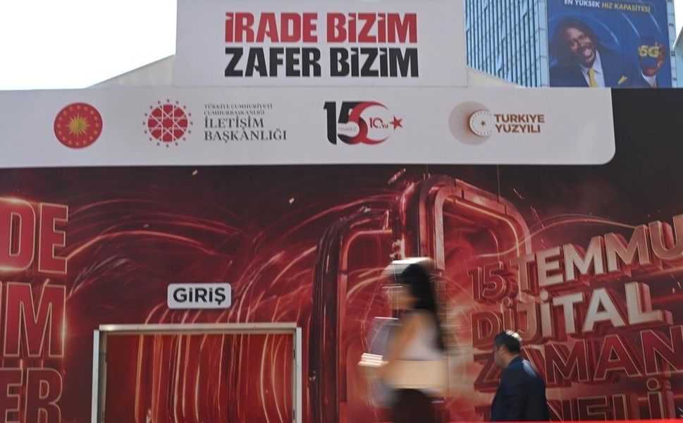 'İrade Bizim, Zafer Bizim' dijital zaman tüneli ziyarete açıldı