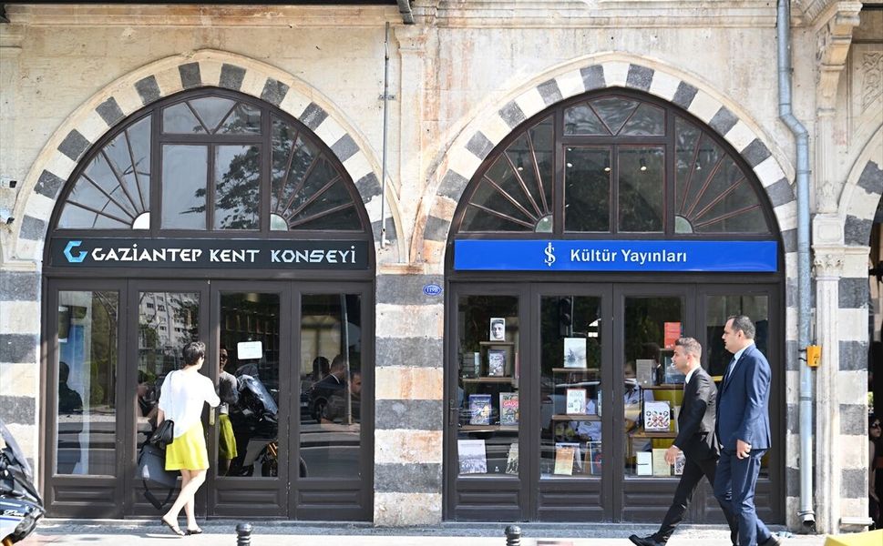 İş Bankası Kültür Yayınlarının 31. kitabevi Gaziantep'te açıldı