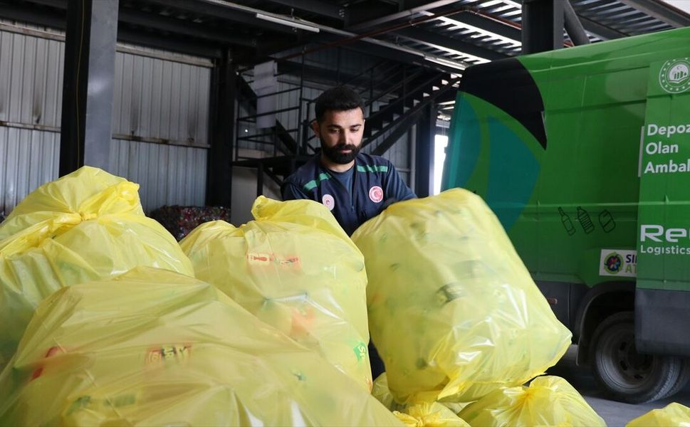 Pilot il Sakarya'da 9 milyona yakın içecek ambalajı geri dönüşüme kazandırıldı