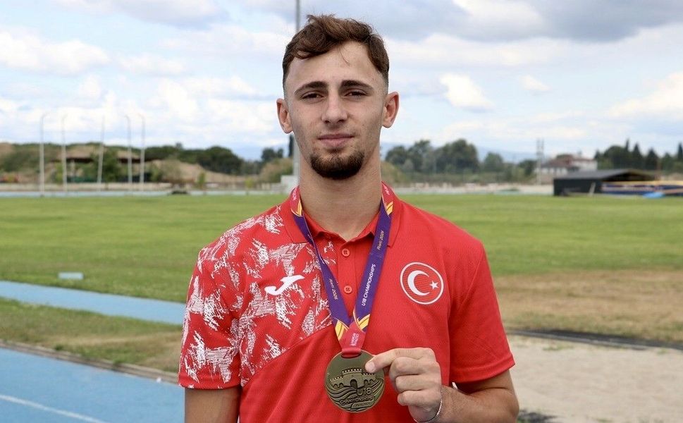 Rekortmen Avrupa şampiyonu genç milli atlet gözünü dünya rekoruna dikti