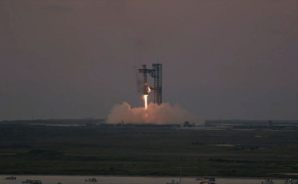 SpaceX, Starship roketiyle 20 uydu fırlattı
