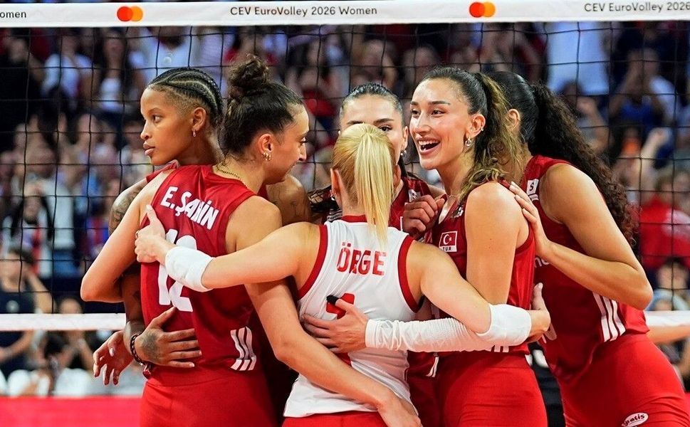 A Milli Kadın Voleybol Takımı 2026 Avrupa Şampiyonası'nda 4'te 4 yaptı