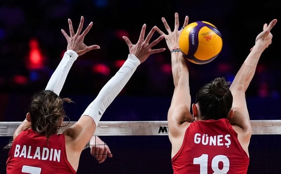 A Milli Kadın Voleybol Takımı, Avrupa Şampiyonası'nda yarın Slovenya ile karşılaşacak