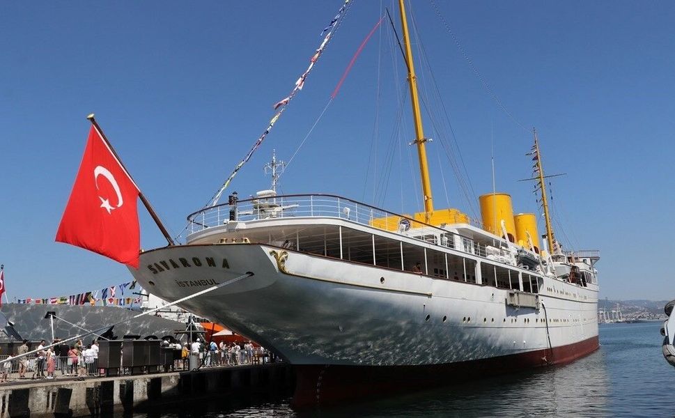 Atatürk'ün manevi mirası TCG Savarona, ziyaretçilerini duygulandırıyor