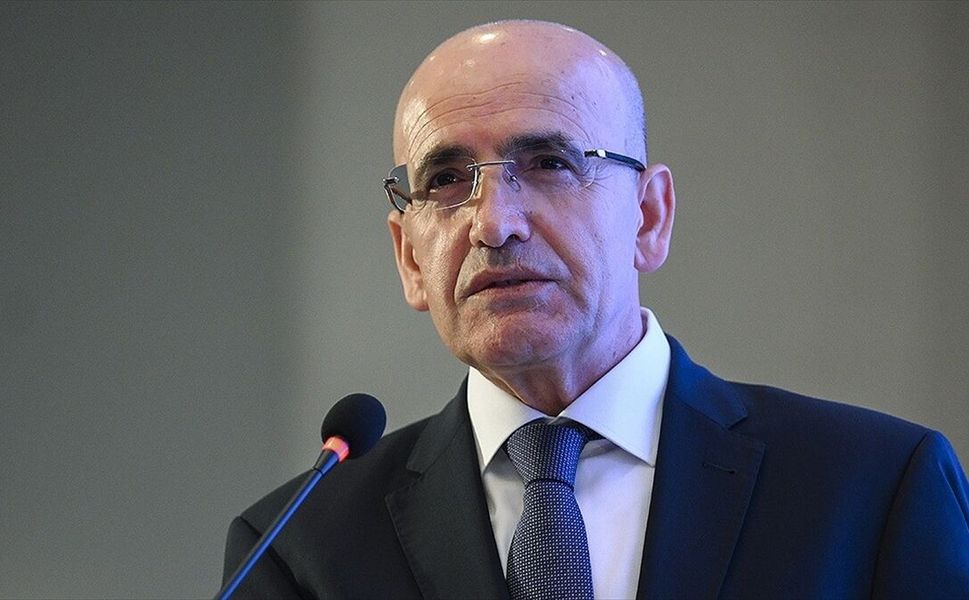 Bakan Şimşek: Jeopolitik gelişmelerin olumsuz etkilerine rağmen mali disiplini koruyoruz