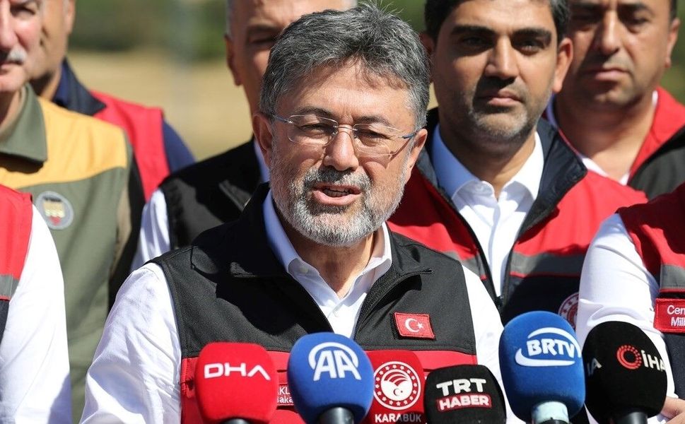 Bakan Yumaklı: Hasat sezonunu 140 milyon tonluk bir üretimle kapatmış olacağız