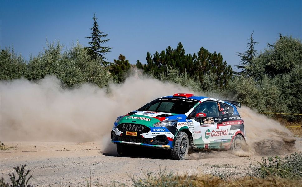 Castrol Ford Team Türkiye, Kapadokya Rallisi'nde ikinci oldu