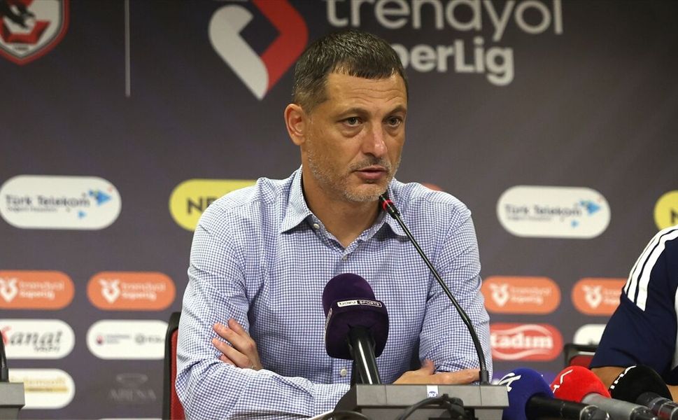 Gaziantep FK, teknik direktör Radoi ile yollarını ayırdı