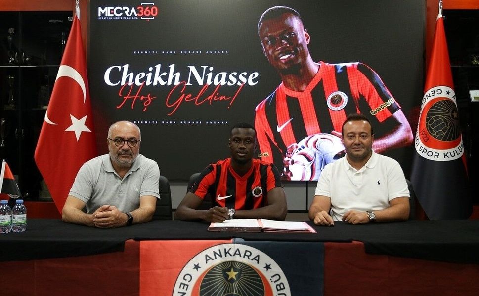 Gençlerbirliği, Cheikh Niasse'yi transfer etti