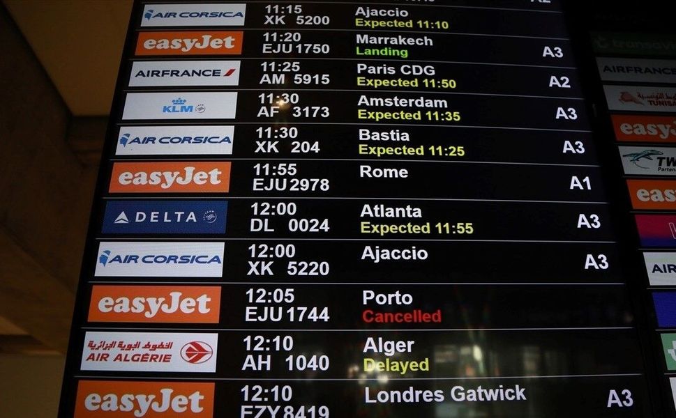 Hava yolu şirketi EasyJet'in Fransa'daki kabin çalışanları greve gitti
