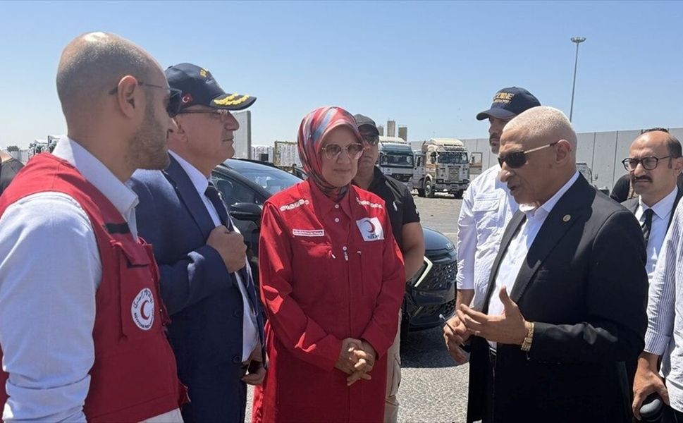 Kızılay Genel Başkanı Yılmaz, Gazze'ye gönderilecek yardımların ulaştığı Mısır'ın El-Ariş Limanını ziyaret etti