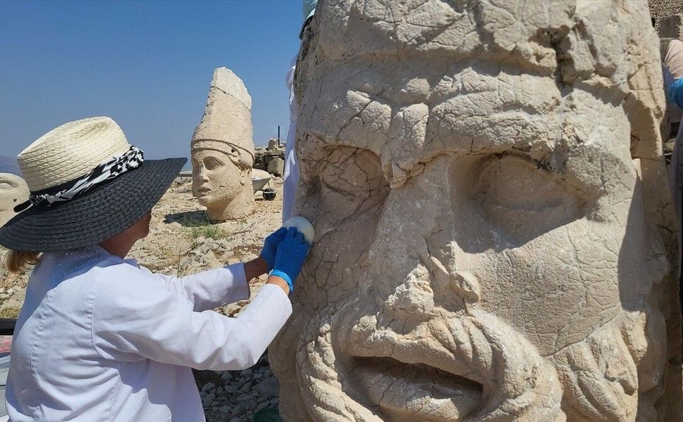 Nemrut Dağı'ndaki eserler nanoteknolojiyle korunmaya devam ediyor