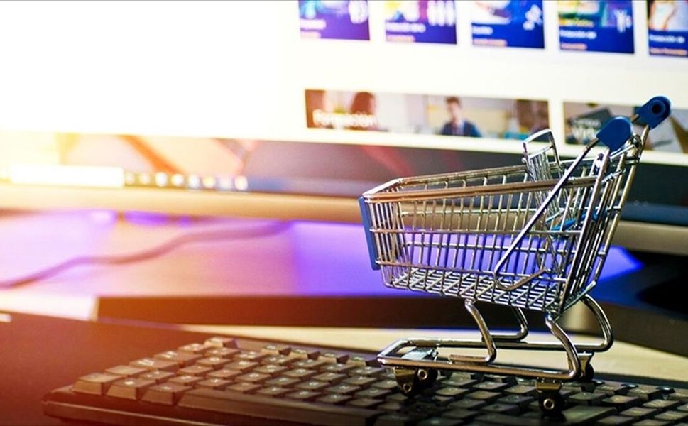 Okula dönüş alışverişleriyle aylık e-ticaret hacminin 400 milyar lirayı aşması bekleniyor