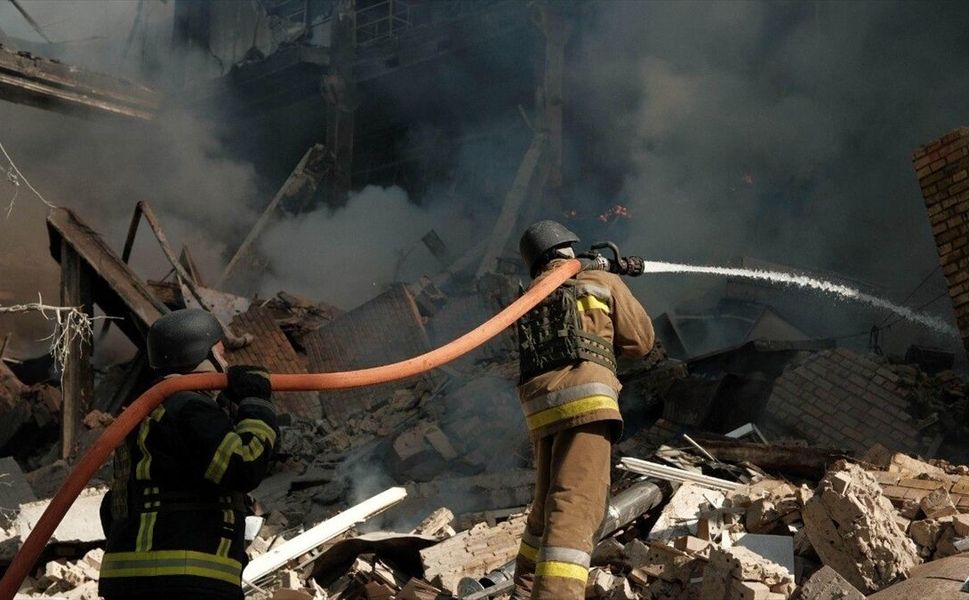 Rusya: Ukrayna'nın askeri sanayi tesisini, yakıt deposunu ve 2 gemisini vurduk