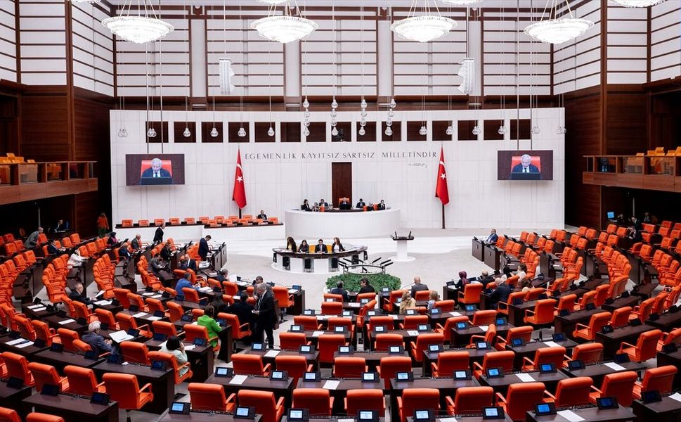 TBMM'de şehit aileleri ve gazilerin haklarına yönelik düzenlemeleri içeren kanun teklifinin görüşmelerine devam edilecek