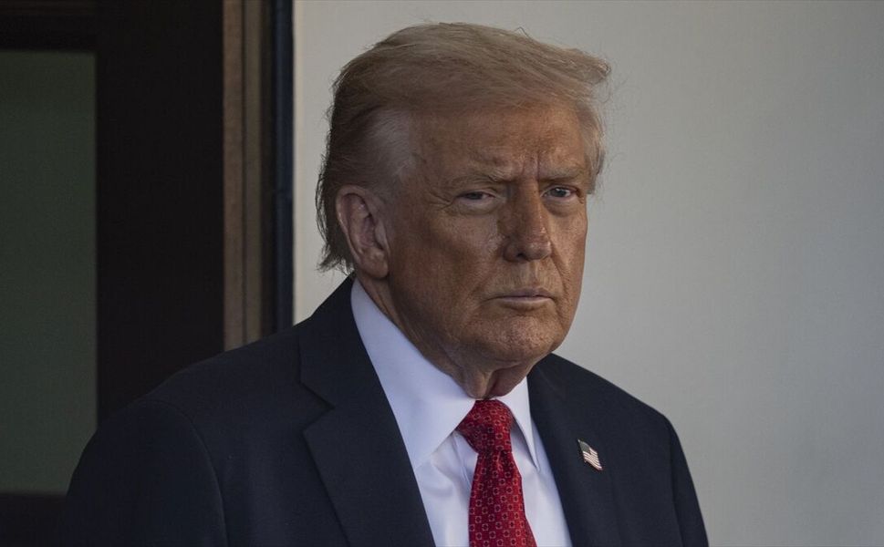 Trump, Kanada'ya yönelik otomobil ve kamyon tarifelerinin yüzde 50'ye yükseltileceğini açıkladı