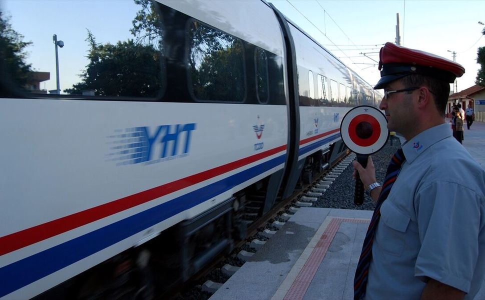 Türkiye'nin ikinci yüksek hızlı tren hattı 15 yaşında