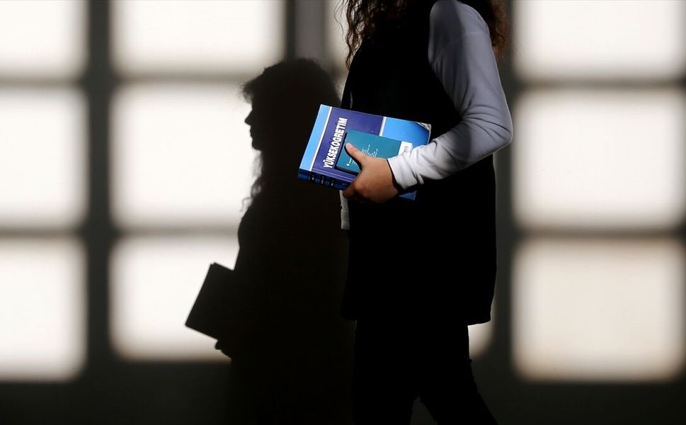 Üniversitelerde uzaktan ve ikinci öğretim için katkı payları ile öğrenim ücretleri belirlendi