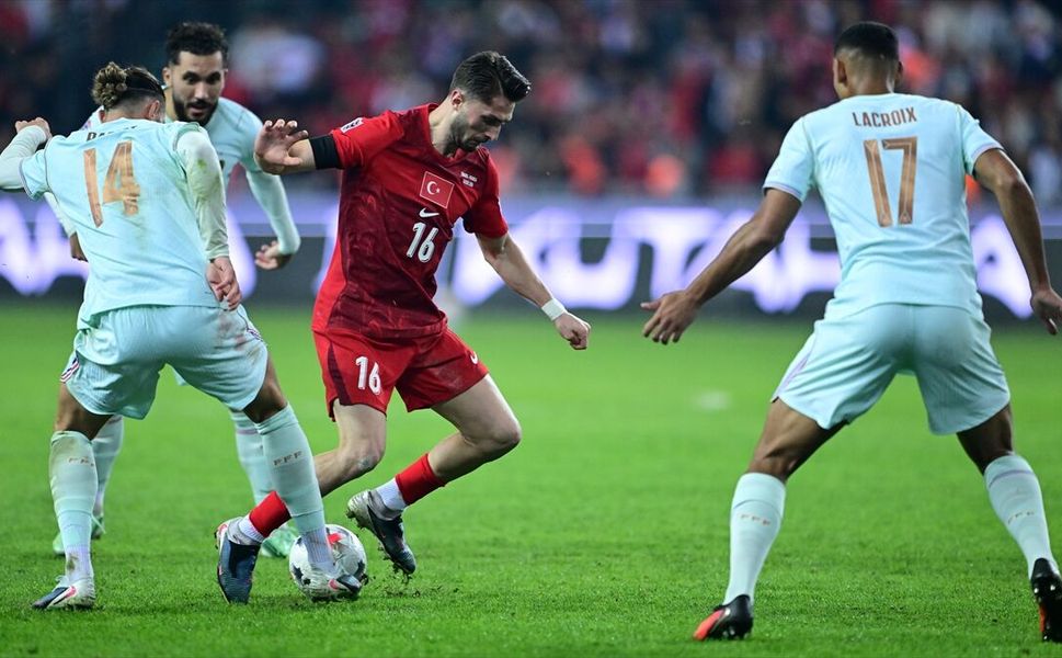 A Milli Futbol Takımı, Fransa'ya mağlup oldu