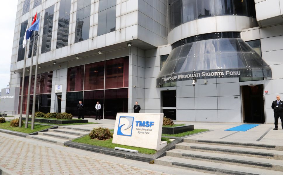BDDK, 3 banka ve 2 faktoring şirketinin yönetimlerini TMSF'ye devretti
