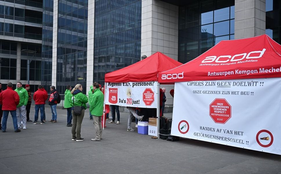 Belçika'da cezaevi çalışanları 5 günlük greve gitti