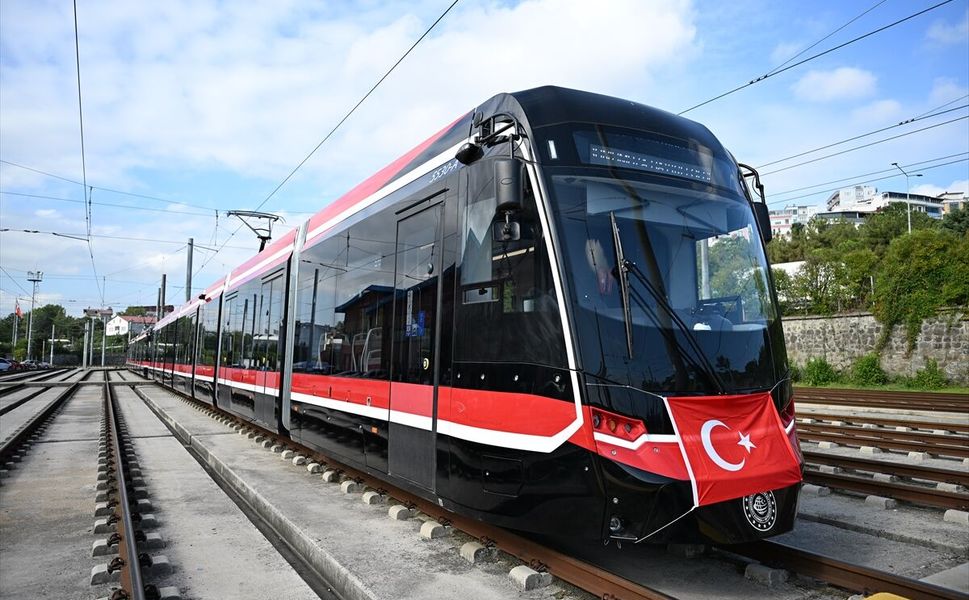 Bozankaya'nın Samsun için ürettiği yeni nesil tramvaylar sefere çıktı