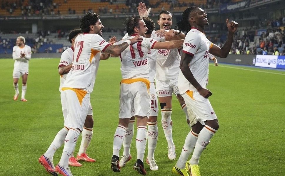Galatasaray, Başakşehir deplasmanında Sara'nın frikiğiyle kazandı