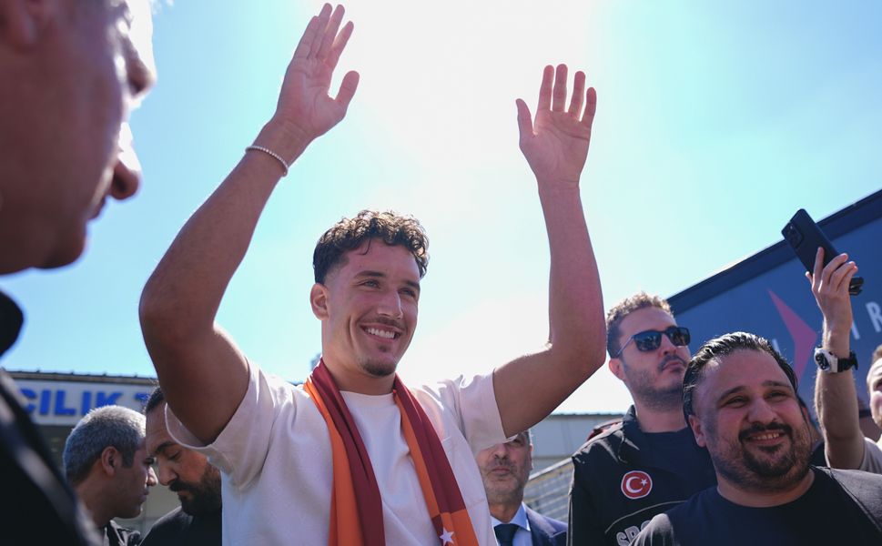 Galatasaray, milli oyuncu Deniz Gül'ü kadrosuna kattı