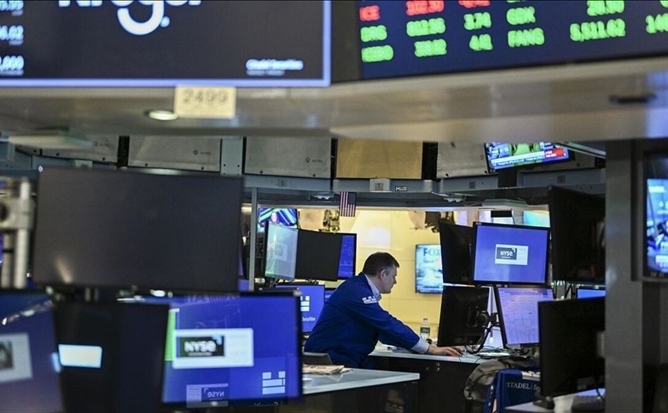 Küresel piyasalar yapay zeka iyimserliği ile Orta Doğu riskleri arasında yön arıyor
