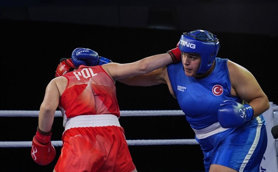 Milli boksör Havvanur Kethüda, Avrupa Şampiyonası'nda nakavtla finale yükseldi