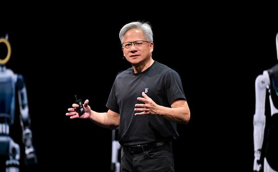 Nvidia CEO'su Huang, yapay zekayı olabildiğince 'hızlı' geliştirme çağrısı yaptı