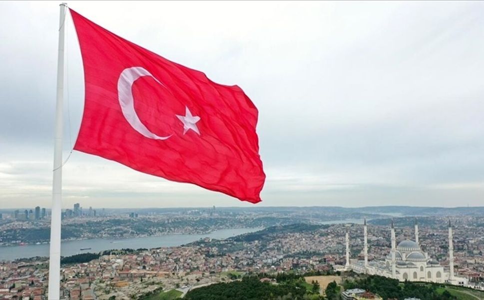 Türkiye'de gelecek üç yılda büyümeyi ve ülke refahını artıracak kamu yatırımlarına öncelik verilecek