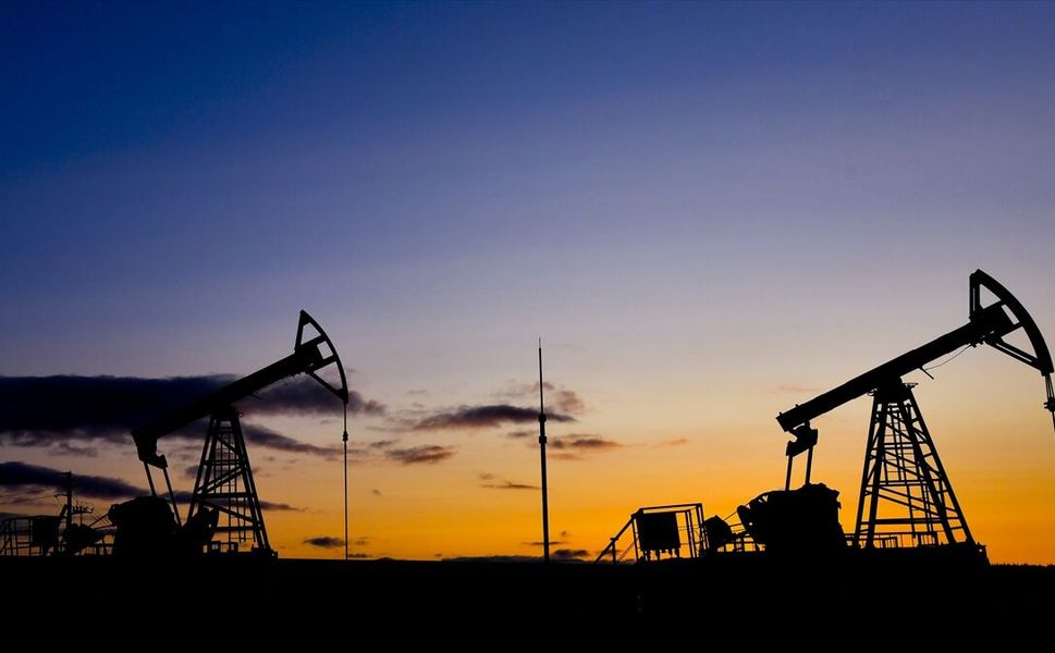 ABD-İran müzakerelerine ilişkin belirsizlik Brent petrolü 100 doların üzerine taşıdı
