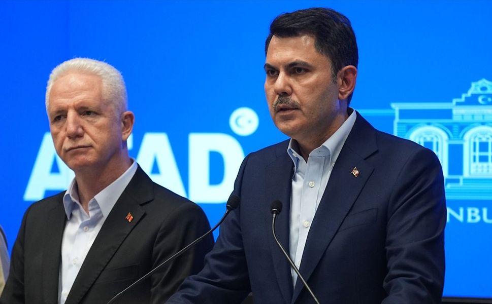 Bakan Kurum: Birimlerimiz, koordinasyon merkezine gelen 9 bin 755 ihbarın 7 bin 800'üne anında müdahalede bulundu
