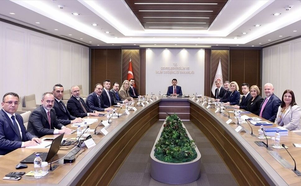 Bakan Kurum, İzmir Büyükşehir Belediye Başkanı Tugay ile görüştü