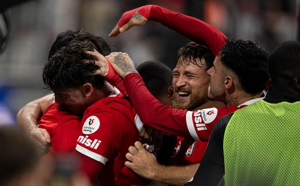 Beşiktaş, ligde yoluna galibiyetle devam ediyor