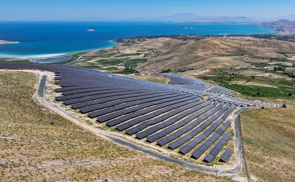 Dünyada yeni elektrik ihtiyacının karşılanmasında temiz enerjinin rolü artıyor