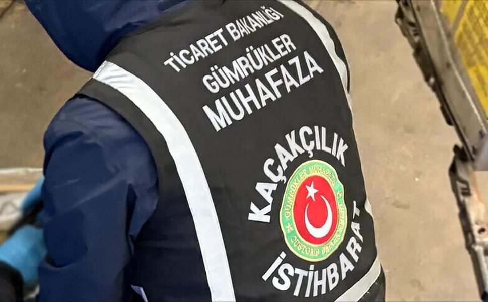 Edirne'deki iki gümrük kapısında yapılan operasyonlarda 7 bin 160 tarihi eser ele geçirildi