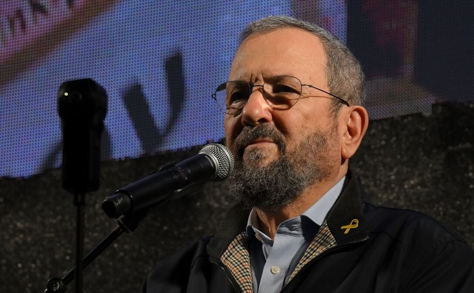 Eski İsrail Başbakanı Barak: Netanyahu seçimleri erteleyebilecek bir savaşa zemin hazırlıyor