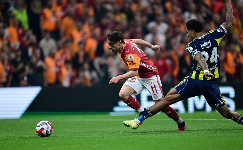 Fenerbahçe, derbide yarın Galatasaray'a konuk olacak