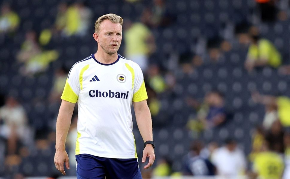 Fenerbahçe, milli araya kadar Dirk Kuyt'a emanet