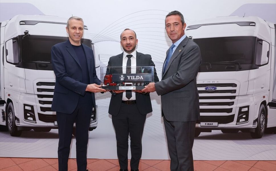 Ford Trucks'tan Yılda Şirketler Grubuna 101 araçlık teslimat